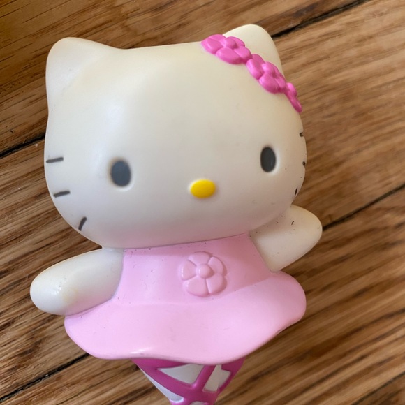 Spinning Hello Kitty Figure - Picture 5 of 7